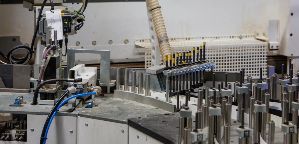 automatic round bottle labeling machine